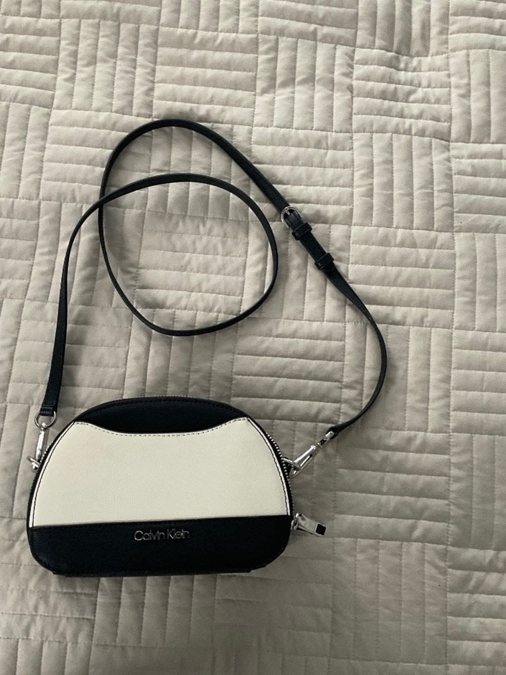 Calvin Klein Black & White Leather Crossbody bag.